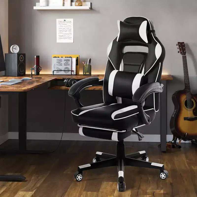 Sedia da Gaming Regolabile in Altezza con Poggiapiedi Estraibile e Supporto Lombare