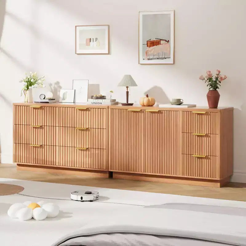 Comò in legno a 6 cassetti con maniglie dorate