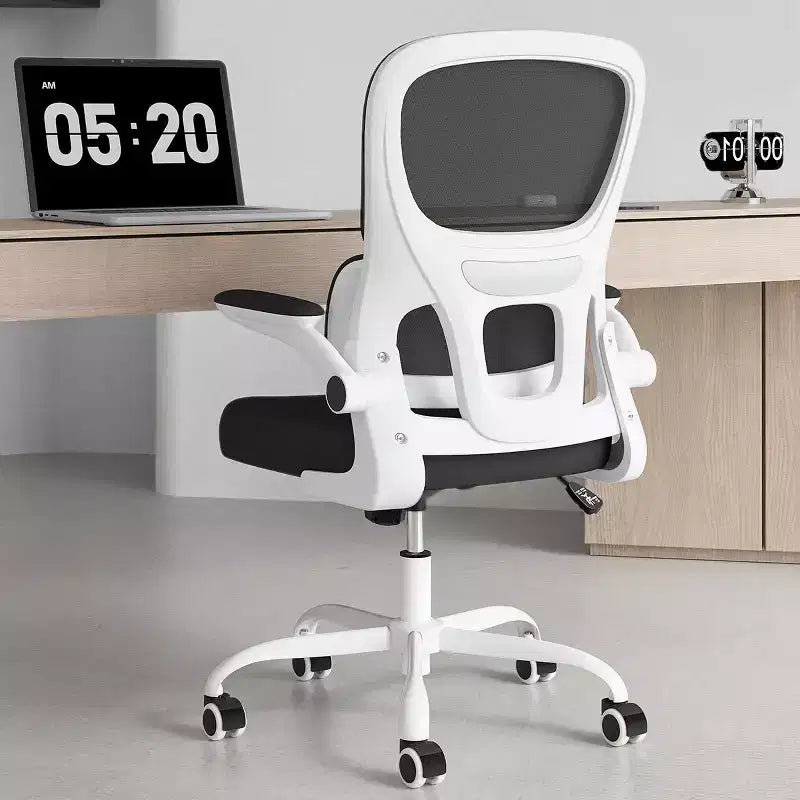 Sedia da ufficio ergonomica in rete con supporto lombare, braccioli ribaltabili e ruote