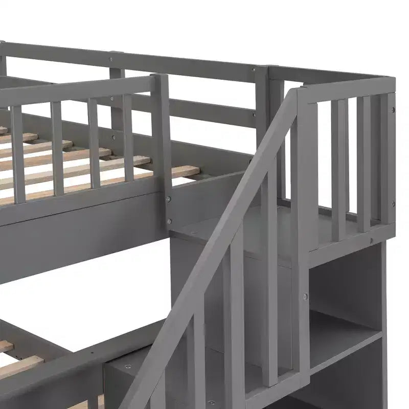 Letto a castello matrimoniale con scale e cassetti contenitore