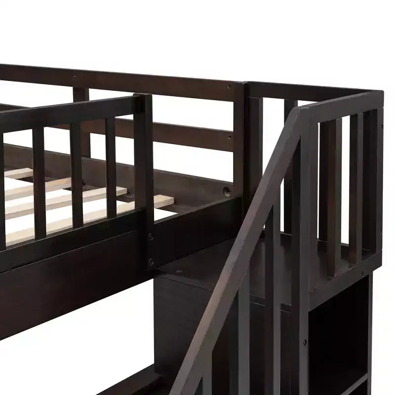 Letto a castello matrimoniale con scale e cassetti contenitore