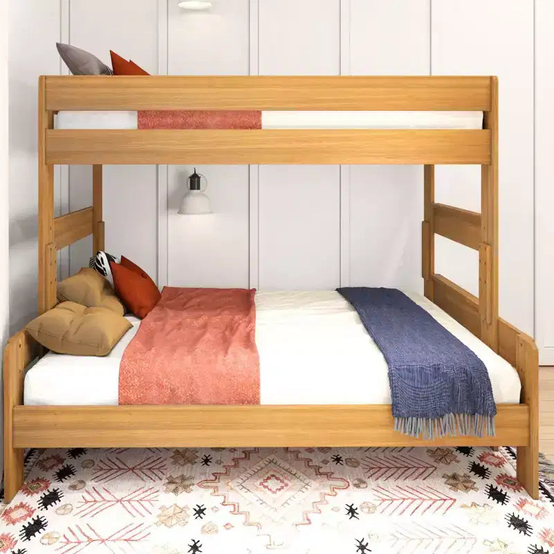 Letto a castello singolo sopra una piazza e mezza, stile moderno rustico, legno massello