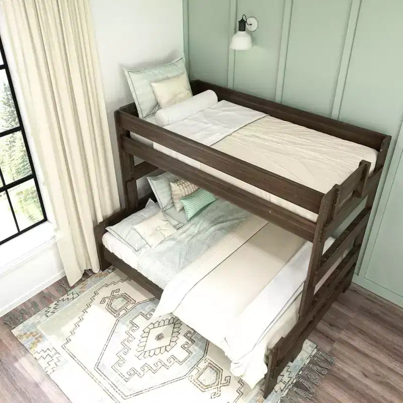 Letto a castello singolo sopra una piazza e mezza, stile moderno rustico, legno massello